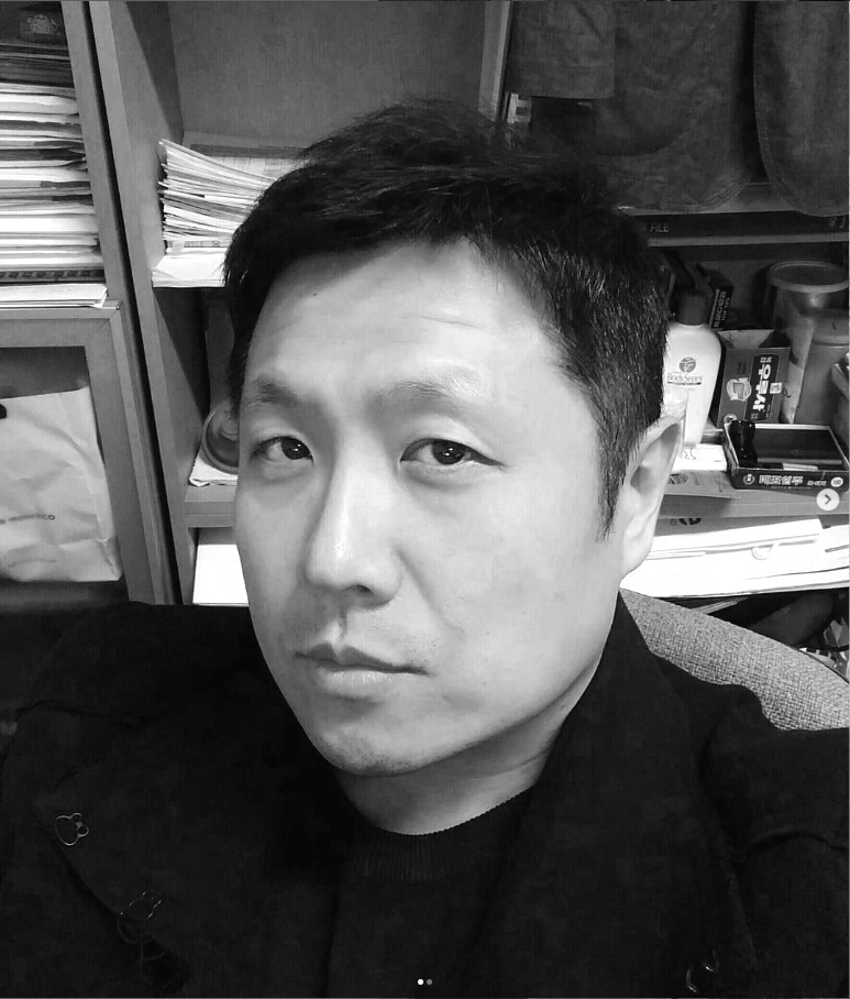 이지훈.jpg